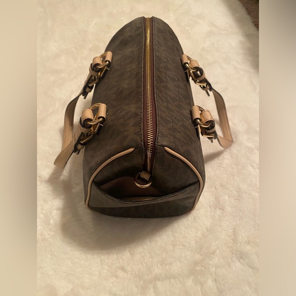 Michael Kors Purse - Picture 3 of 5